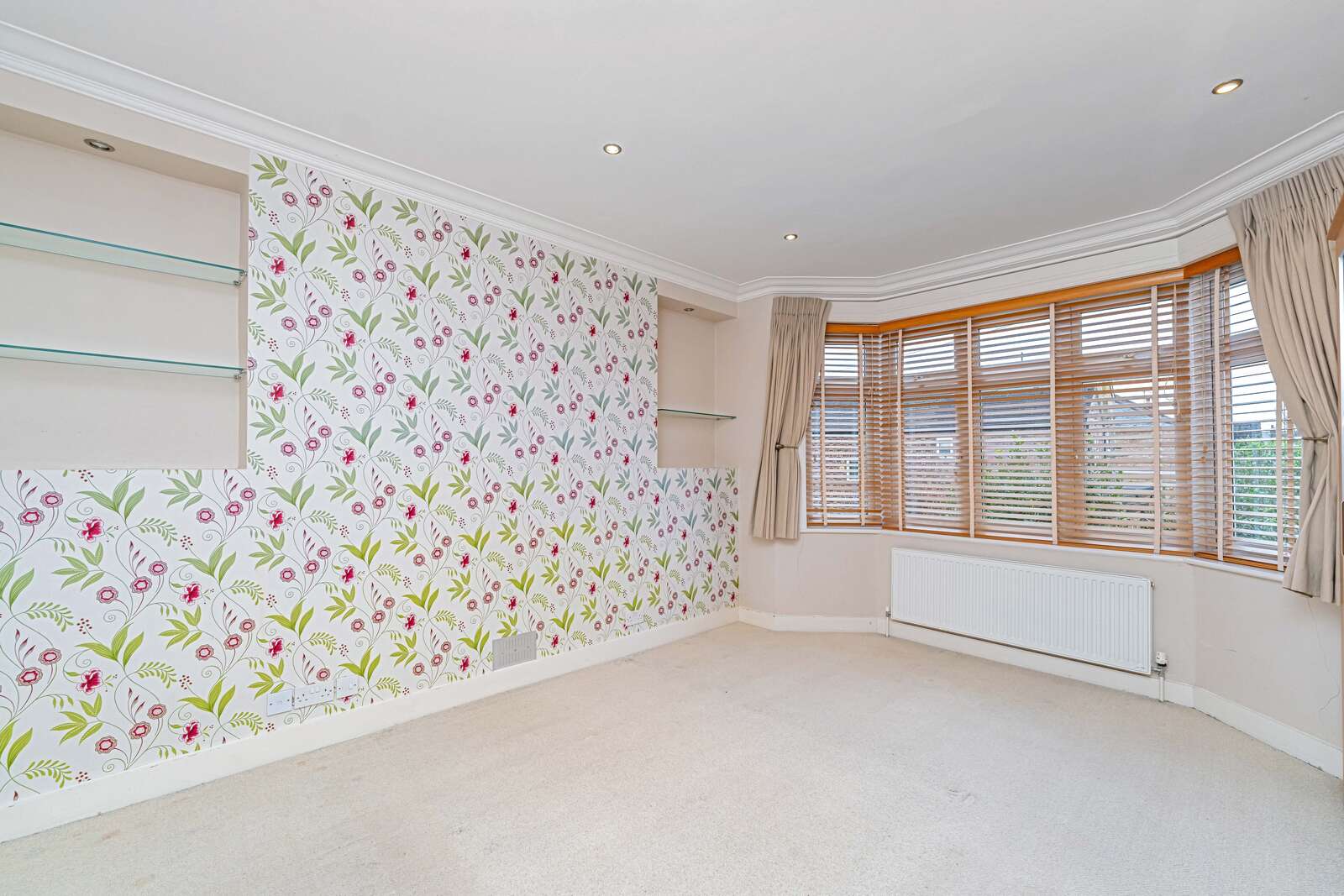 Bond Road, Surbiton, KT6